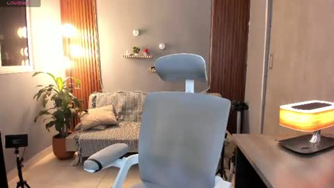 Snapshot of j_calix chatting on July 17, 1:01 am Calix Independient model Insta and twt Calixsnake online show from July 17, 1:01 am