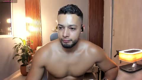 Snapshot of j_calix chatting on July 17, 11:31 pm Calix Independient model Insta and twt Calixsnake online show from July 17, 11:31 pm