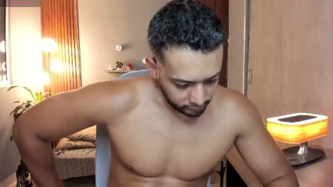 Snapshot of j_calix chatting on July 28, 8:52 pm Calix Independient model Insta and twt Calixsnake online show from July 28, 8:52 pm