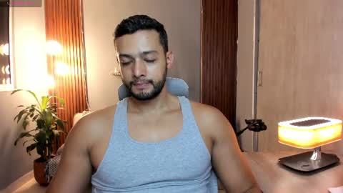 Snapshot of j_calix chatting on August 1, 12:54 am Calix Independient model Insta and twt Calixsnake online show from August 1, 12:54 am