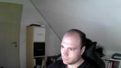 here4y online show from September 19, 8:05 am