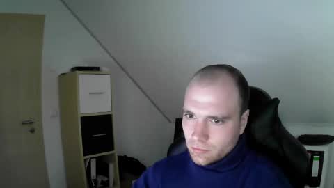 here4y online show from November 18, 10:09 am