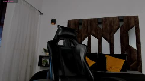 J King online show from April 30, 9:19 pm