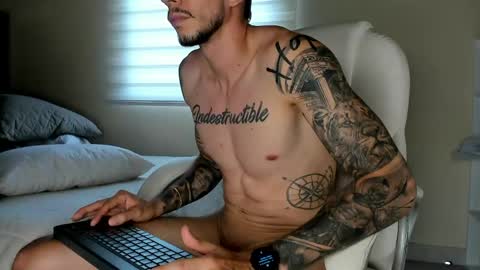 Snapshot of j_king__ chatting on May 19, 2:56 pm J King online show from May 19, 2:56 pm