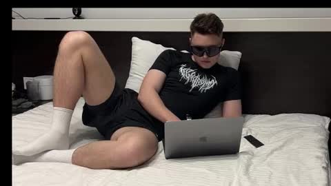 j_lyle_x online show from November 9, 8:18 pm