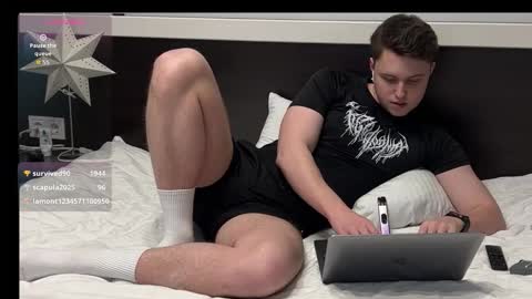 j_lyle_x online show from February 27, 6:41 pm