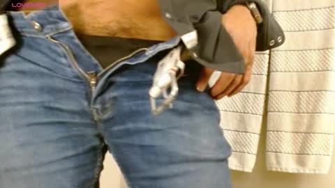 Snapshot of j_payne chatting on February 27, 2:44 am j_payne online show from February 27, 2:44 am