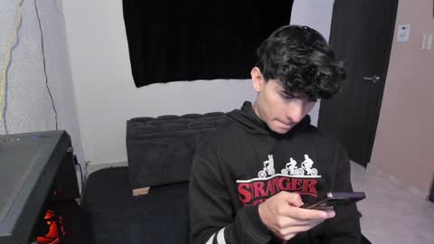 Noah online show from December 4, 11:30 am