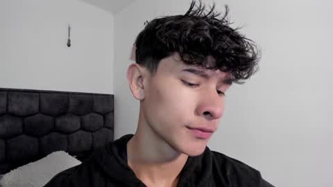 Noah online show from January 3, 12:52 pm