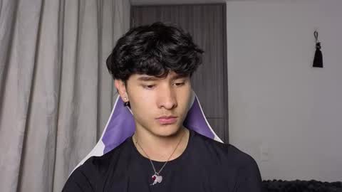 Noah online show from October 25, 9:09 pm