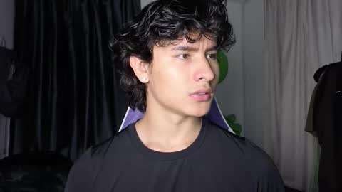 Noah online show from February 2, 11:47 pm