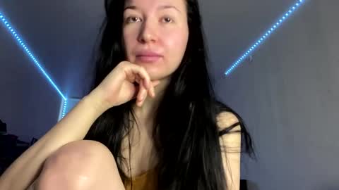 Snapshot of jacalynpaguirigan chatting on June 2, 8:27 am Alisa online show from June 2, 8:27 am