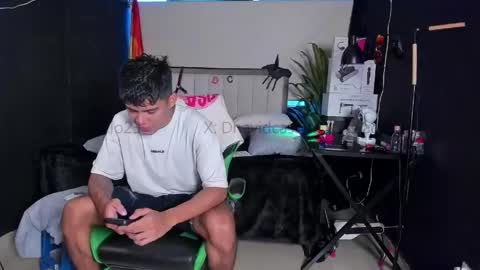 Snapshot of jack_castell chatting on May 22, 11:10 pm JACK CASTELL online show from May 22, 11:10 pm