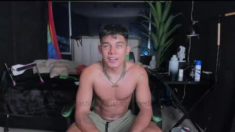 Snapshot of jack_castell chatting on May 27, 12:18 am JACK CASTELL online show from May 27, 12:18 am