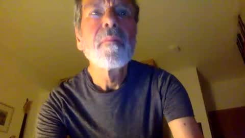 Snapshot of jack_fountain chatting on December 14, 1:00 am Jack online show from December 14, 1:00 am