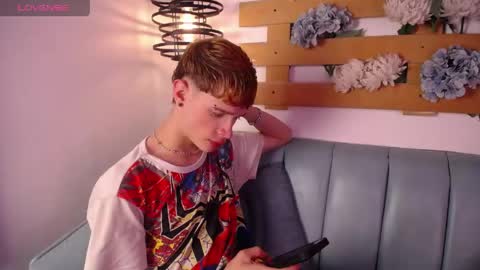 Snapshot of jack_frosst_ chatting on May 16, 12:15 pm JACK online show from May 16, 12:15 pm