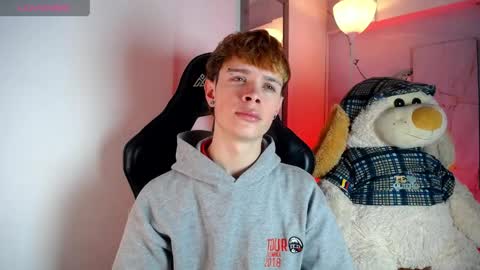 Snapshot of jack_frosst_ chatting on June 5, 12:33 pm JACK online show from June 5, 12:33 pm