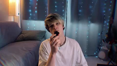 Snapshot of jack_frozt chatting on May 29, 7:06 am brestonsweet online show from May 29, 7:06 am