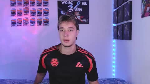 J online show from November 12, 7:31 am