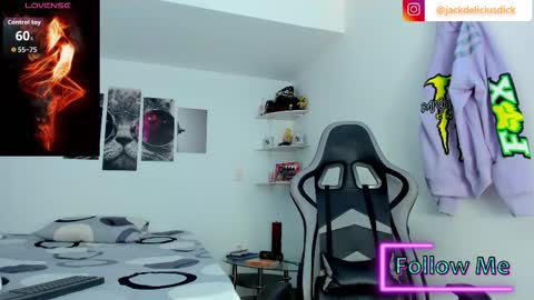 Snapshot of jackdeliciusdick chatting on December 14, 8:09 am jackdeliciusdick online show from December 14, 8:09 am