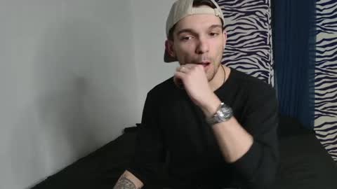 Snapshot of jackdesfeux chatting on May 17, 3:59 am Jack online show from May 17, 3:59 am
