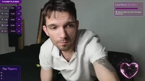Snapshot of jackdesfeux chatting on June 29, 1:45 am Jack online show from June 29, 1:45 am