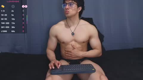 Snapshot of jacke_buster chatting on June 16, 2:03 am Jacke online show from June 16, 2:03 am