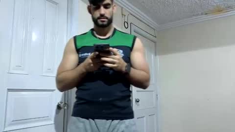Snapshot of jackecuador chatting on May 12, 11:13 pm Jack online show from May 12, 11:13 pm