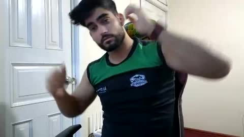 Snapshot of jackecuador chatting on May 13, 11:00 pm Jack online show from May 13, 11:00 pm