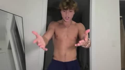 Snapshot of jackedvander chatting on July 2, 3:23 am jackkkkk online show from July 2, 3:23 am