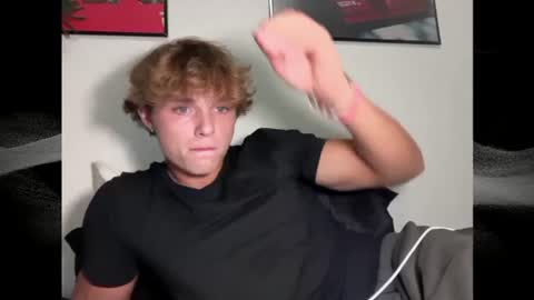 Snapshot of jackedvander chatting on July 3, 2:29 am jackkkkk online show from July 3, 2:29 am