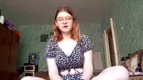Snapshot of jackelyndubitsky chatting on October 19, 8:59 am I am Vanessa Help me reach 10 Thumbs Up online show from October 19, 8:59 am