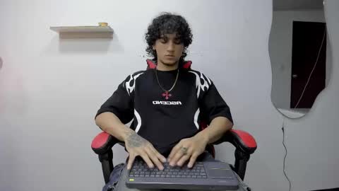 Snapshot of jackestaylor chatting on November 5, 5:07 am Jackes Taylor online show from November 5, 5:07 am