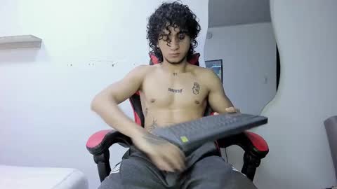 Snapshot of jackestaylor chatting on November 14, 4:55 am Jackes Taylor online show from November 14, 4:55 am