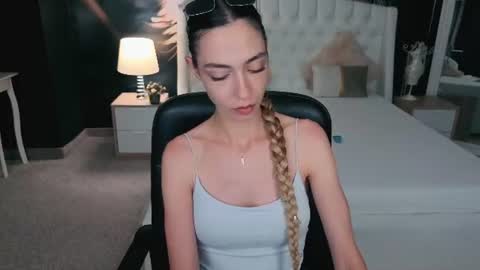Jackie online show from June 18, 9:14 am