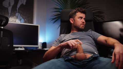 Snapshot of jackoffdude85 chatting on January 17, 8:45 am Colten Carter online show from January 17, 8:45 am