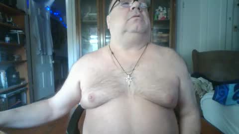 Snapshot of jackskillet_29 chatting on May 17, 10:55 am jackskillet_29 online show from May 17, 10:55 am