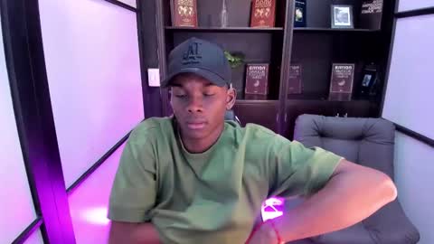 Snapshot of jacksonmuller_ chatting on October 27, 1:04 pm Jackson online show from October 27, 1:04 pm