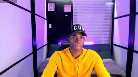 Snapshot of jacksonmuller_ chatting on November 13, 2:05 pm Jackson online show from November 13, 2:05 pm