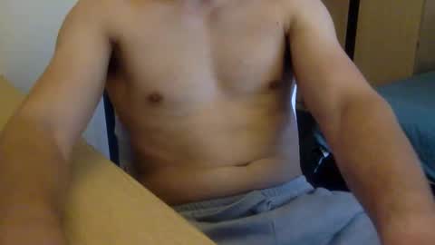 Snapshot of jackt092 chatting on May 5, 5:32 pm jackt092 online show from May 5, 5:32 pm
