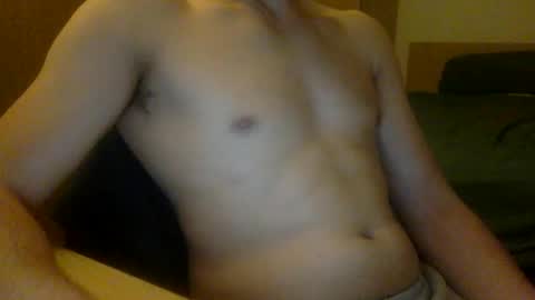 Snapshot of jackt092 chatting on May 6, 10:48 pm jackt092 online show from May 6, 10:48 pm