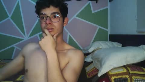 Snapshot of jacktowell_ chatting on September 22, 3:52 am Jack Towell online show from September 22, 3:52 am