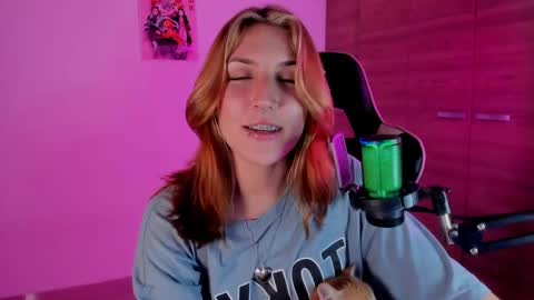 Linda Sofia help me get to 100 thumbs up online show from January 7, 4:18 am