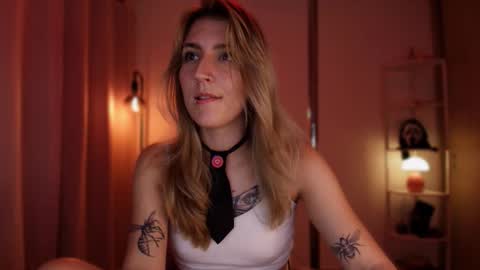 Linda Sofia help me get to 100 thumbs up online show from March 14, 2:28 am