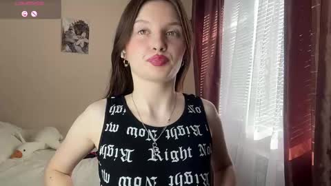 Snapshot of jaclynmalcolm chatting on June 7, 4:05 am Lillian online show from June 7, 4:05 am