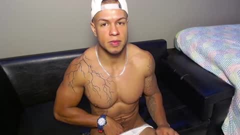 Snapshot of jacob_beckett chatting on February 8, 3:52 am Jacob online show from February 8, 3:52 am