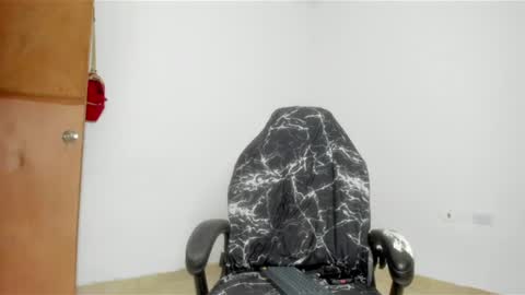 Snapshot of jacob_black21 chatting on June 10, 2:01 am jacob black online show from June 10, 2:01 am