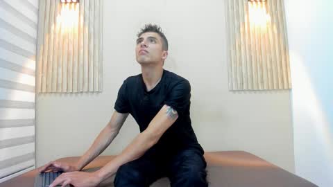 Snapshot of jacob_brandon chatting on November 27, 7:27 pm JACOB online show from November 27, 7:27 pm