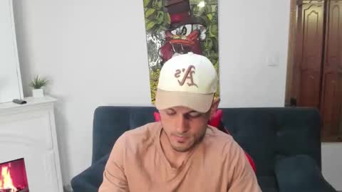 Snapshot of jacob_stonne chatting on May 26, 10:00 am jacob_stonne online show from May 26, 10:00 am