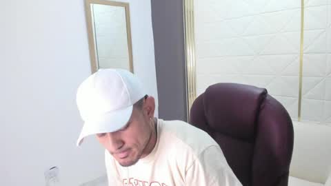 Snapshot of jacob_stonne chatting on August 1, 8:57 am jacob_stonne online show from August 1, 8:57 am